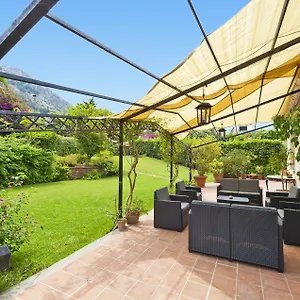 Couette-café Bouganville ***